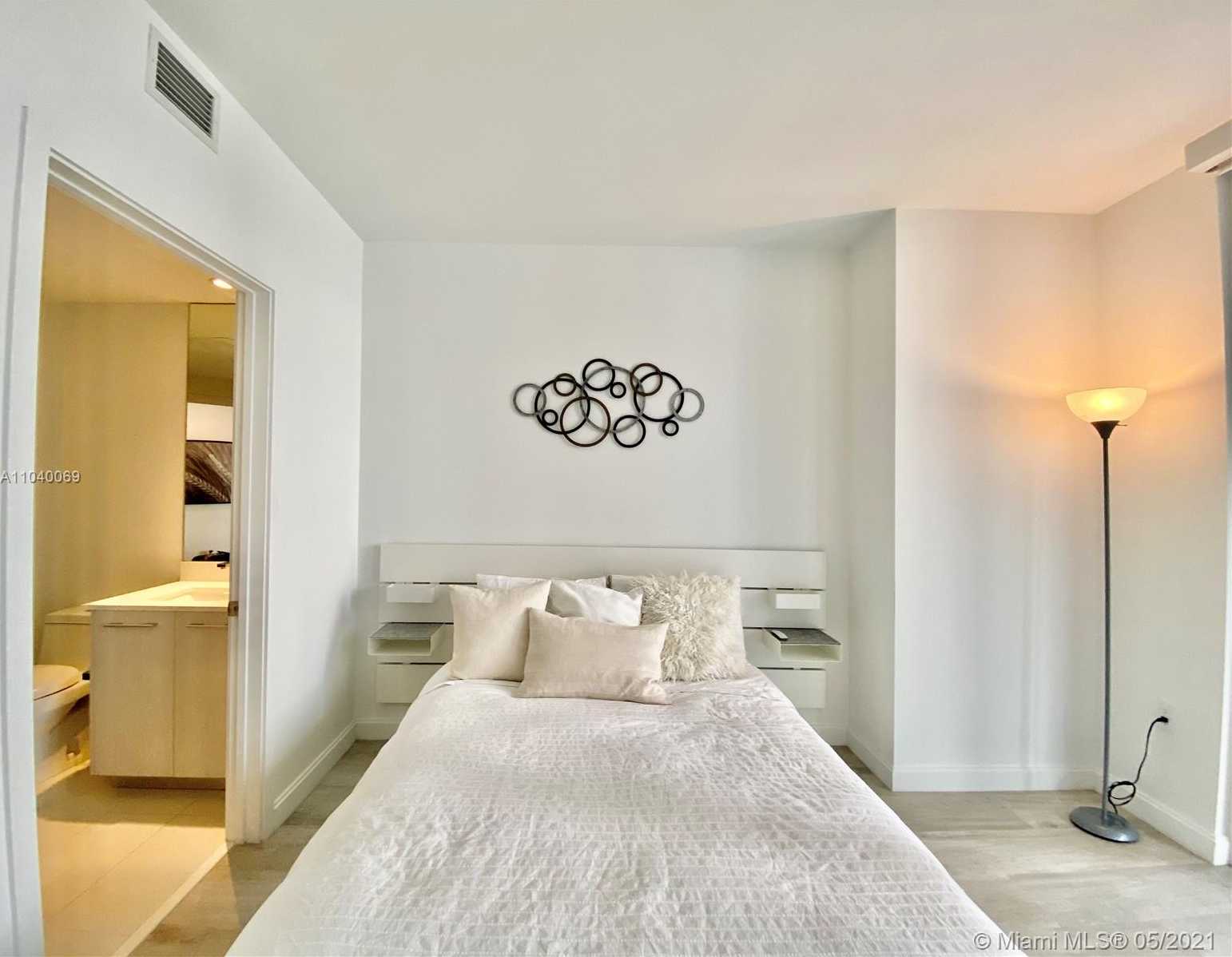 Small Image of 45 SOUTH WEST 9TH ST #2608, Miami Number 10