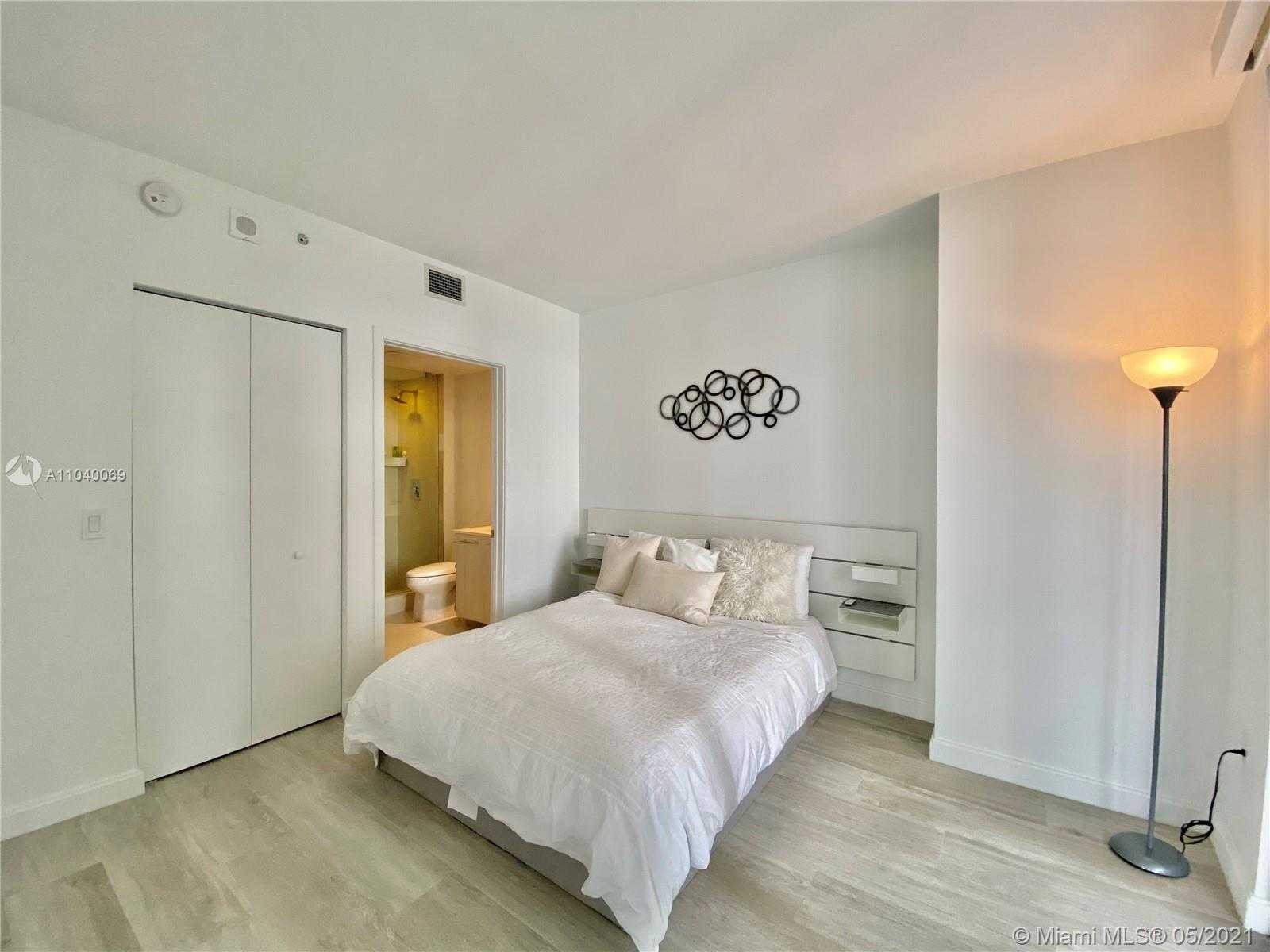 Small Image of 45 SOUTH WEST 9TH ST #2608, Miami Number 12