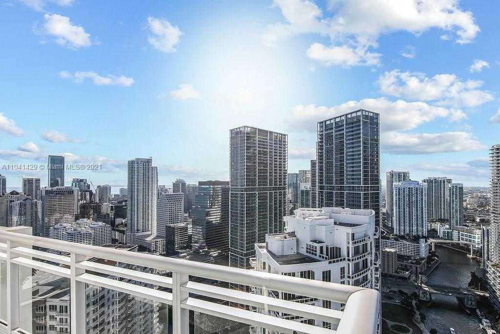 Small Image of 900 Brickell Key Blvd, Miami, FL 33131, USA Number 14
