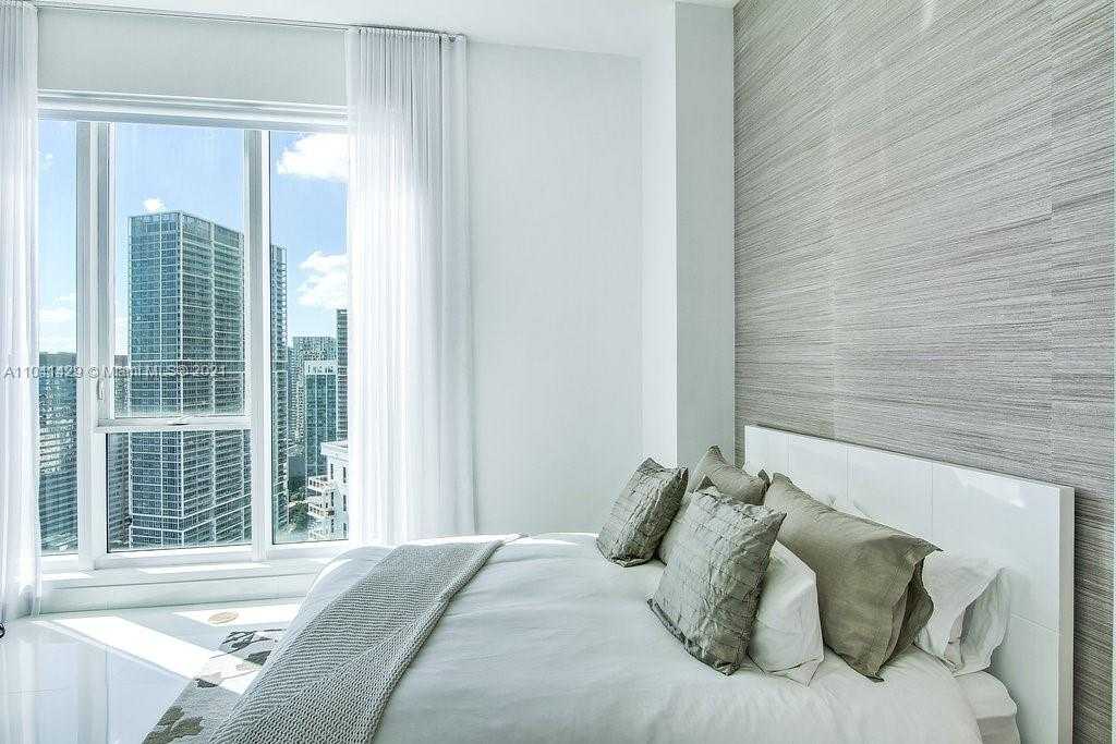 Small Image of 900 Brickell Key Blvd, Miami, FL 33131, USA Number 24