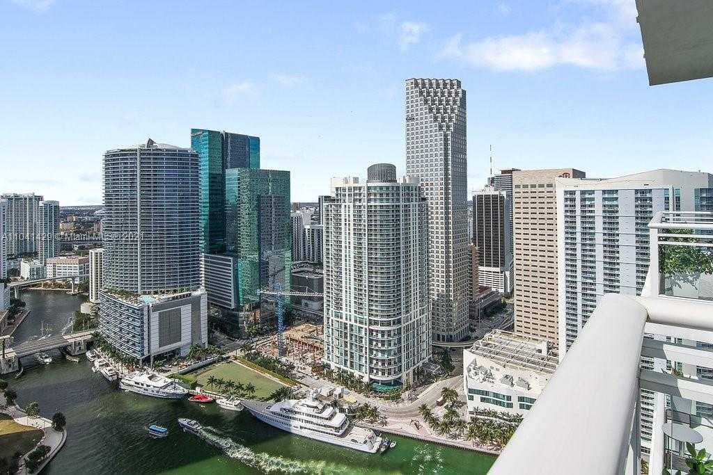 Small Image of 900 Brickell Key Blvd, Miami, FL 33131, USA Number 48