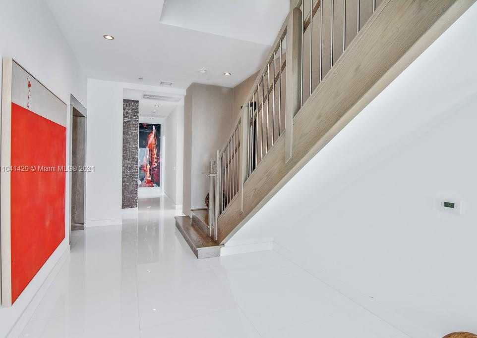 Small Image of 900 Brickell Key Blvd, Miami, FL 33131, USA Number 53
