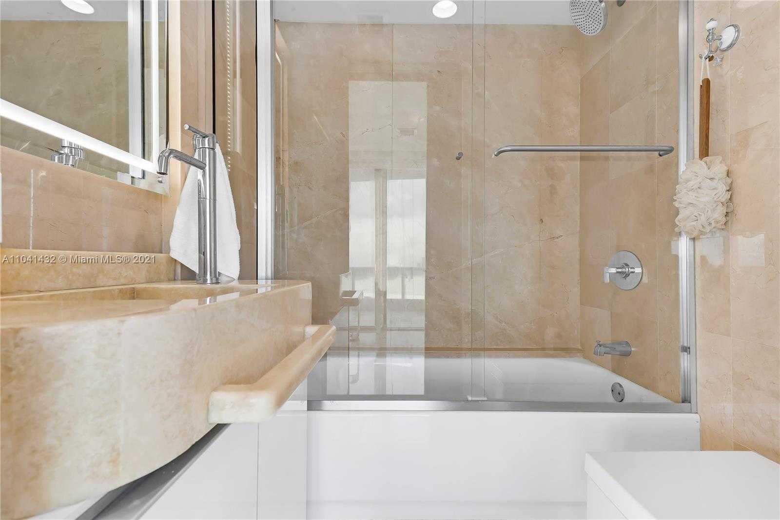 Small Image of 900 BISCAYNE BLVD #6301, Miami Number 42