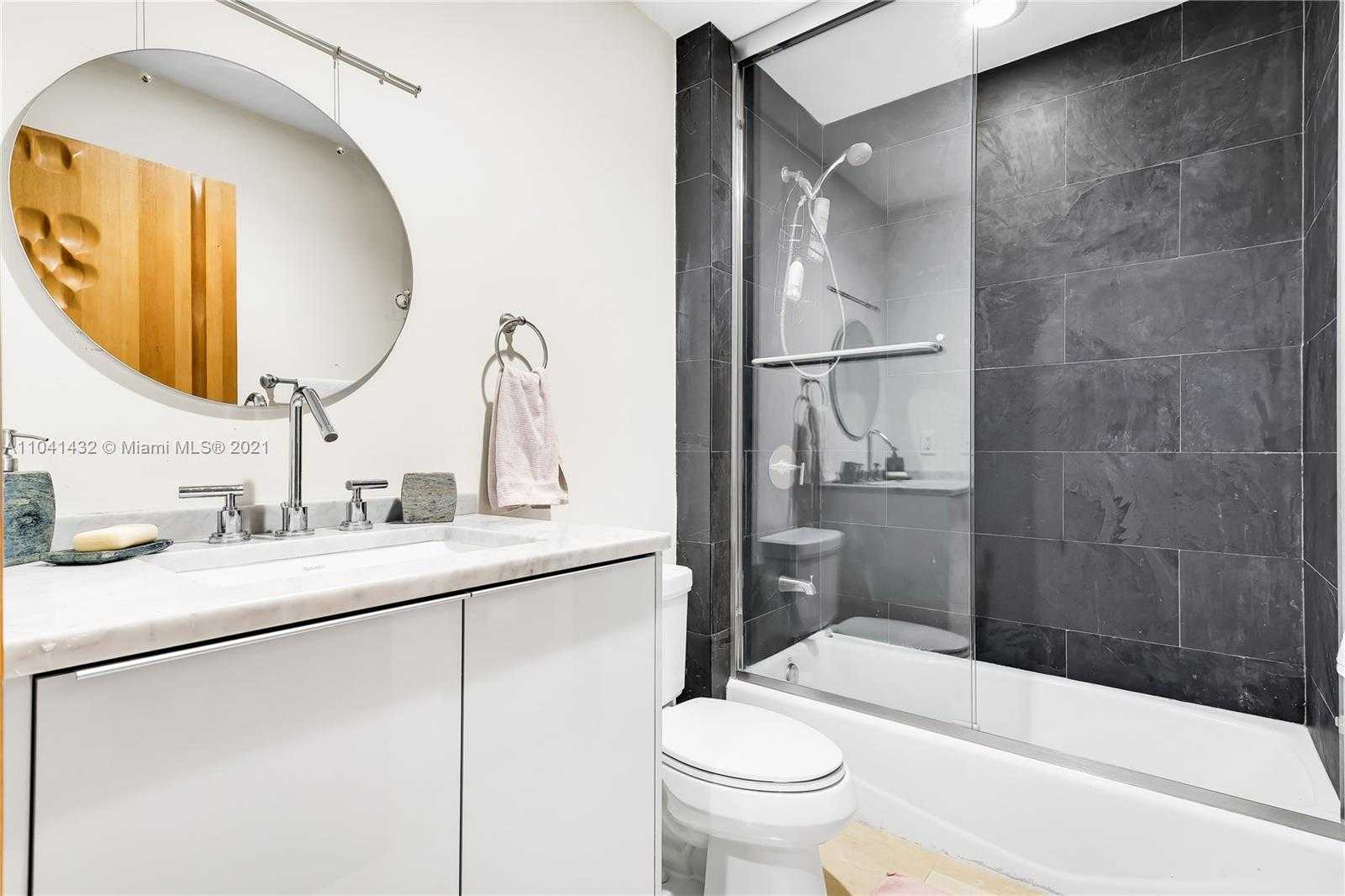 Small Image of 900 BISCAYNE BLVD #6301, Miami Number 58