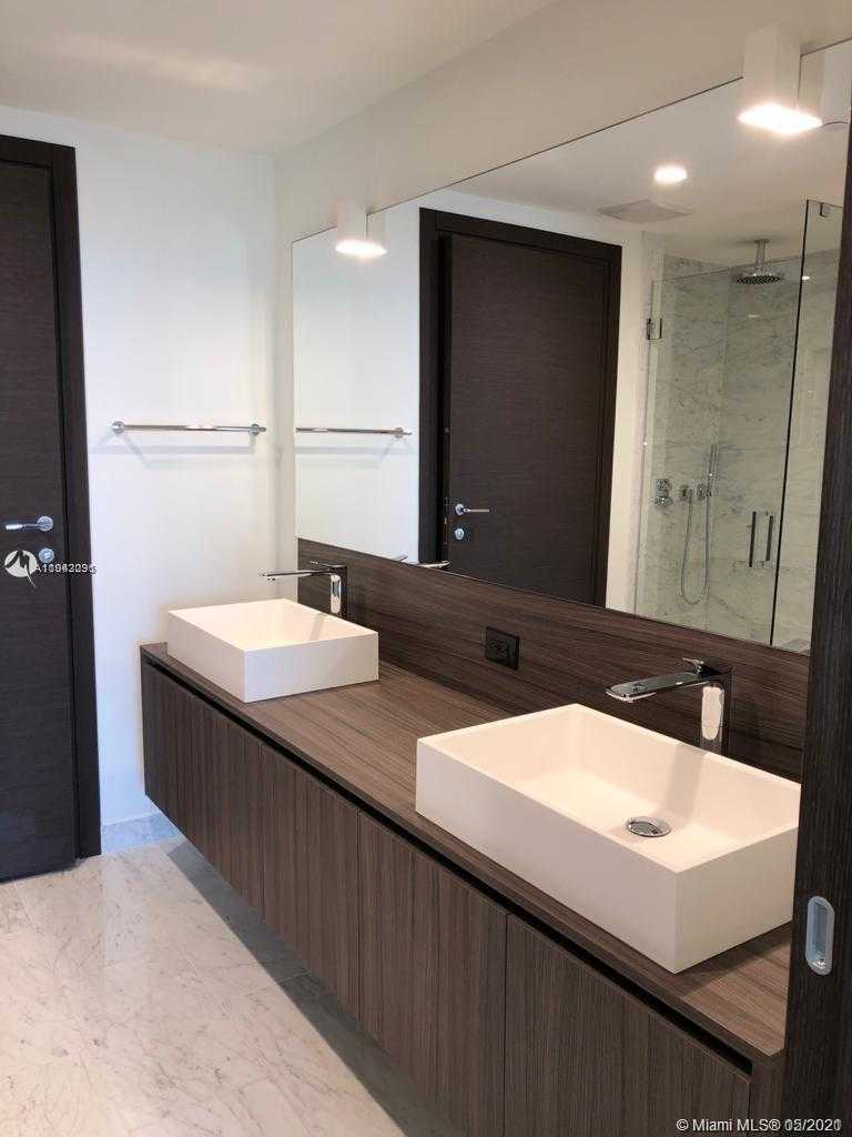 Small Image of 1000 BRICKELL PLAZA #2011, Miami Number 23