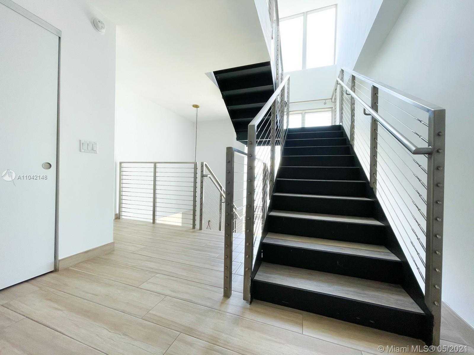 Small Image of 6620 INDIAN CREEK DR #603, Miami Number 4