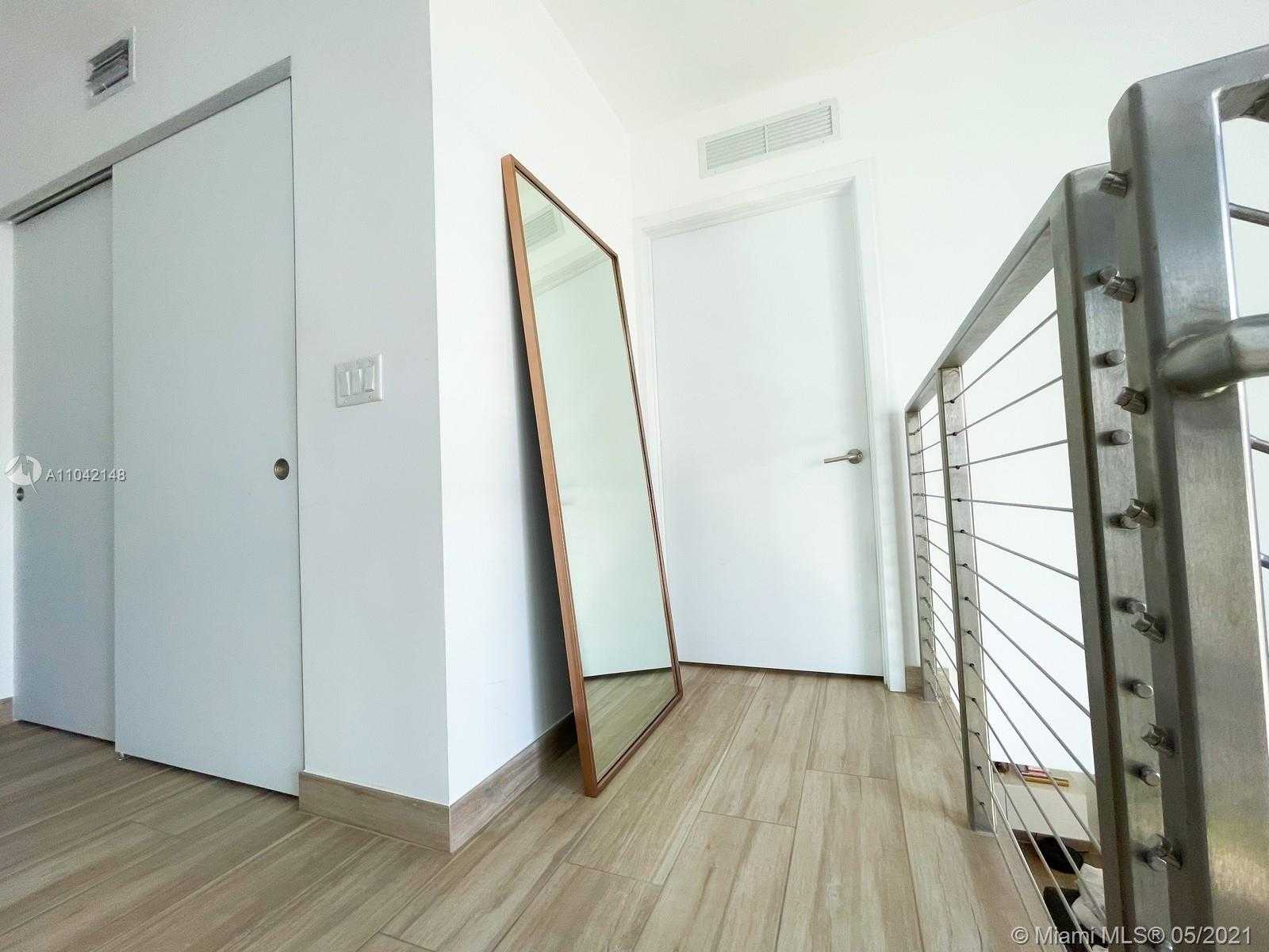 Small Image of 6620 INDIAN CREEK DR #603, Miami Number 5