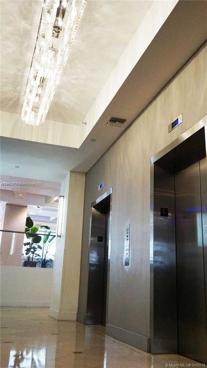 Small Image of 100 LINCOLN RD #PH14, Miami Beach Number 10