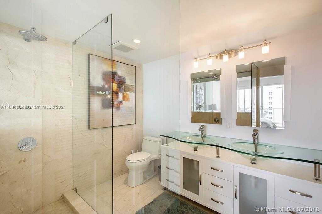Small Image of 100 LINCOLN RD #PH14, Miami Beach Number 9