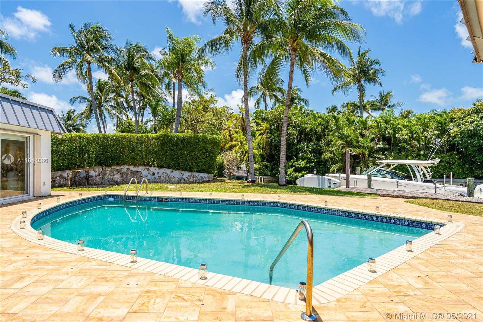 Small Image of 10 ISLAND DR, Key Biscayne Number 34