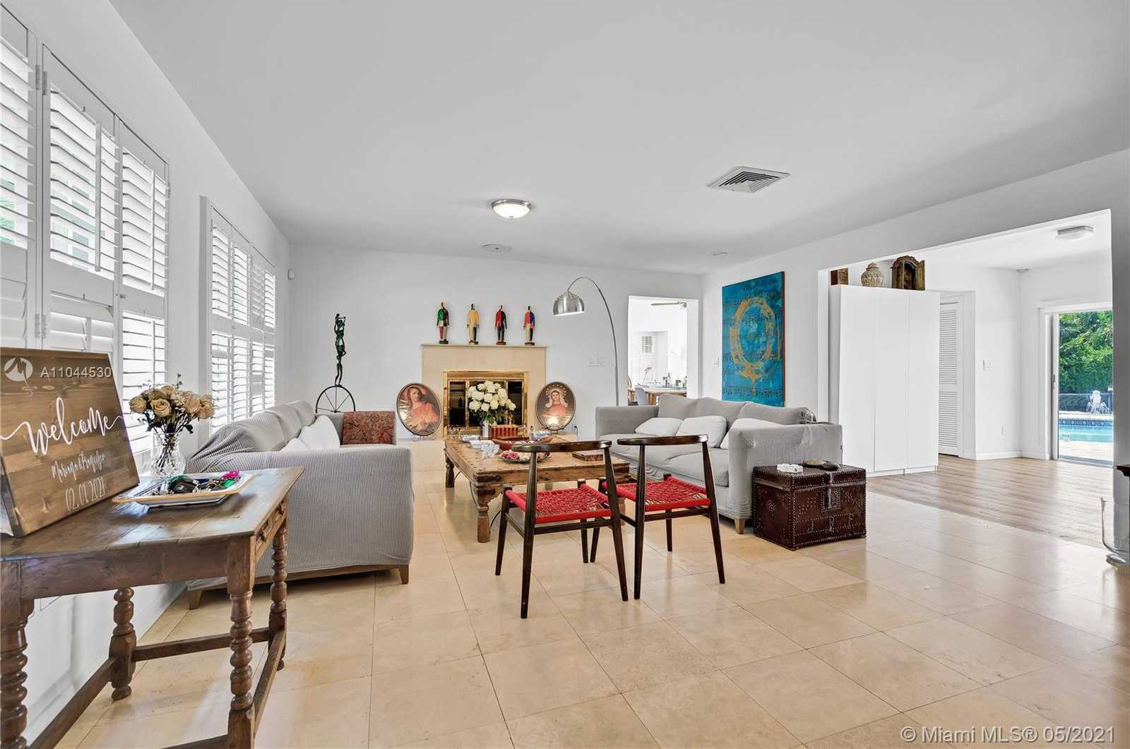 Small Image of 10 ISLAND DR, Key Biscayne Number 6