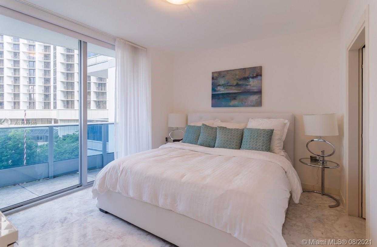 Small Image of 200 BISCAYNE BOULEVARD WAY #502, Miami Number 21