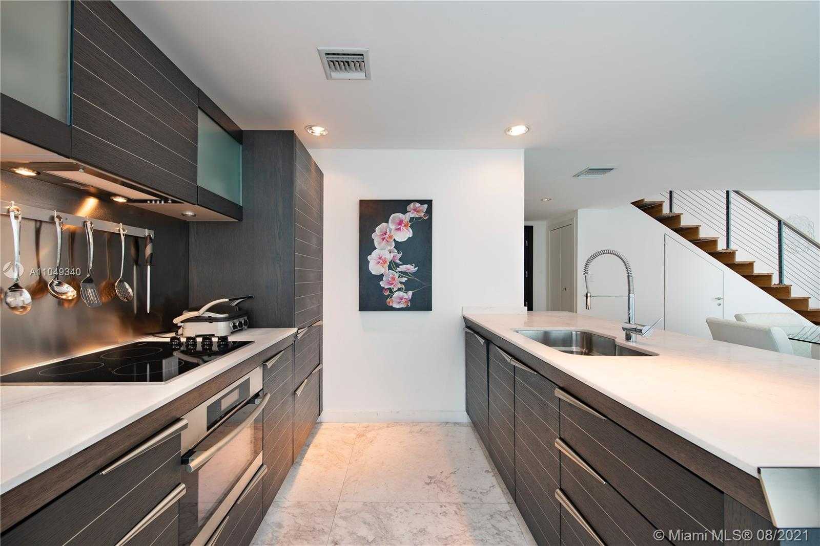 Small Image of 200 BISCAYNE BOULEVARD WAY #502, Miami Number 6