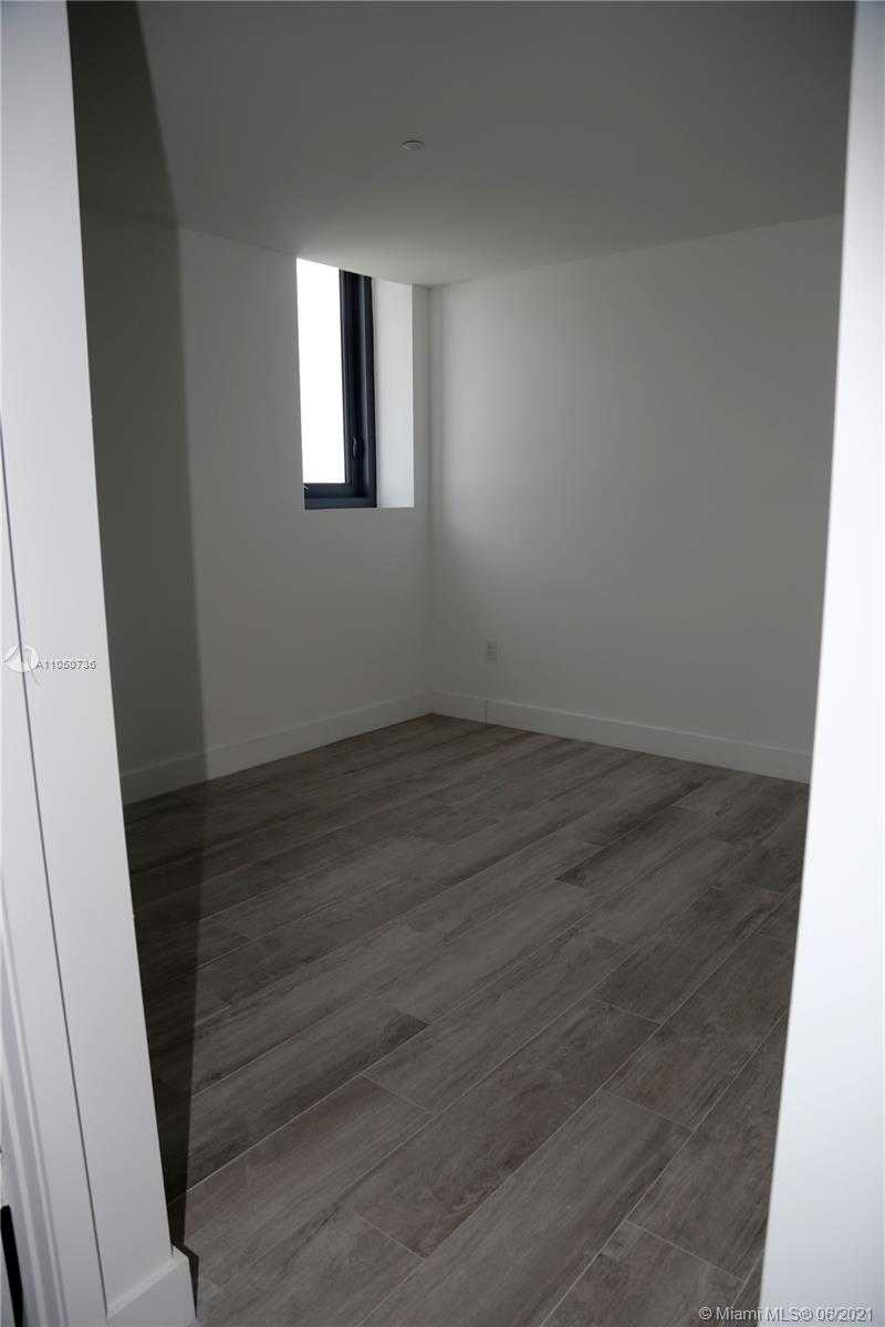 Small Image of 121 NORTH EAST 34TH ST #PH3211, Miami Number 11