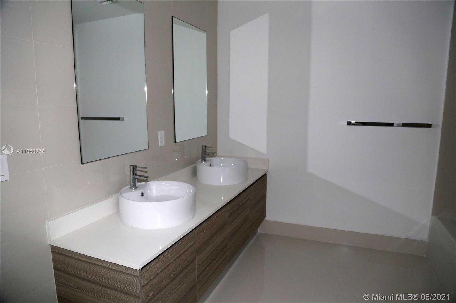 Small Image of 121 NORTH EAST 34TH ST #PH3211, Miami Number 15