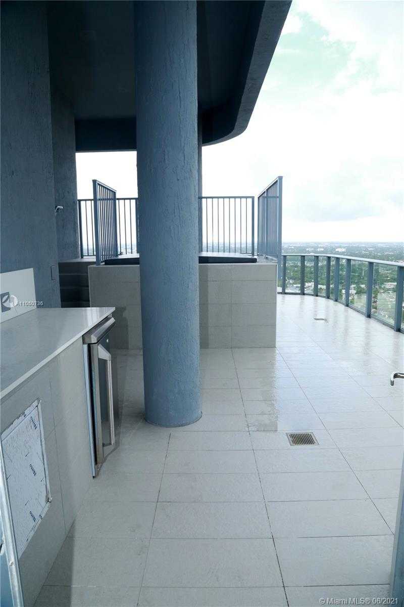Small Image of 121 NORTH EAST 34TH ST #PH3211, Miami Number 25