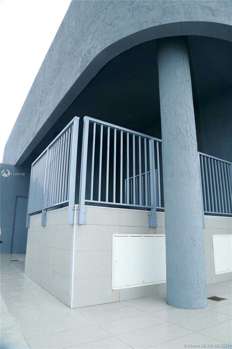Small Image of 121 NORTH EAST 34TH ST #PH3211, Miami Number 26