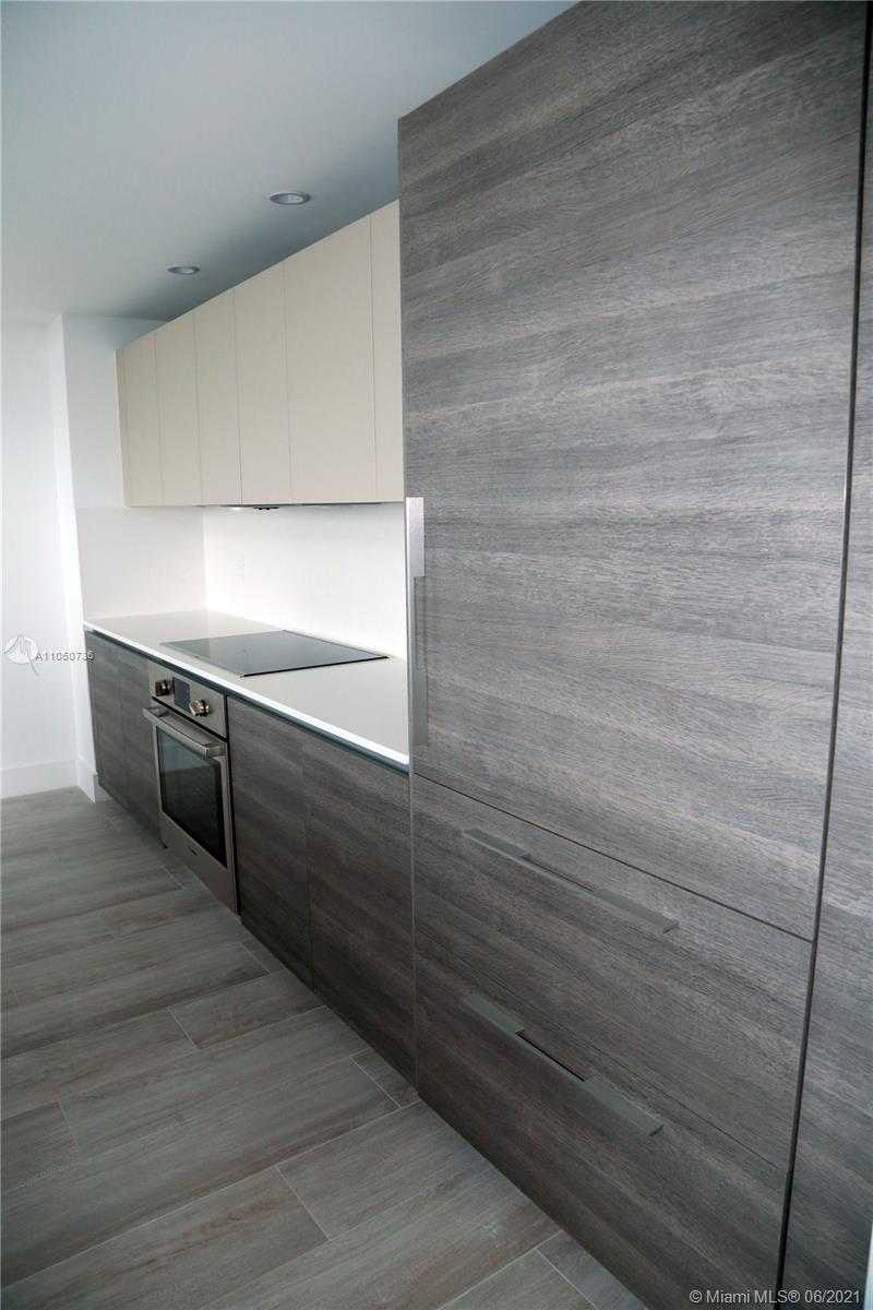 Small Image of 121 NORTH EAST 34TH ST #PH3211, Miami Number 4