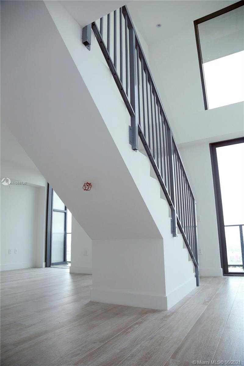 Small Image of 121 NORTH EAST 34TH ST #PH3211, Miami Number 6