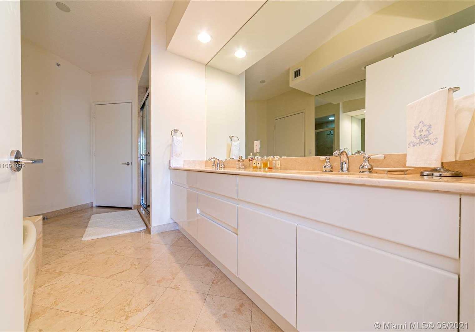Small Image of 707 CRANDON BLVD #408, Key Biscayne Number 31
