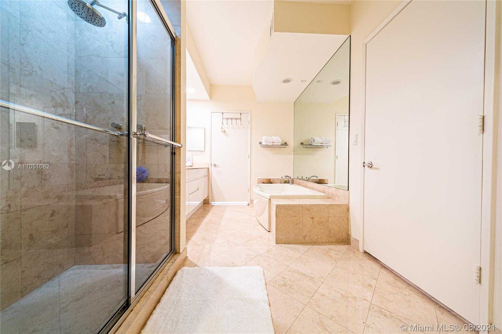 Small Image of 707 CRANDON BLVD #408, Key Biscayne Number 32