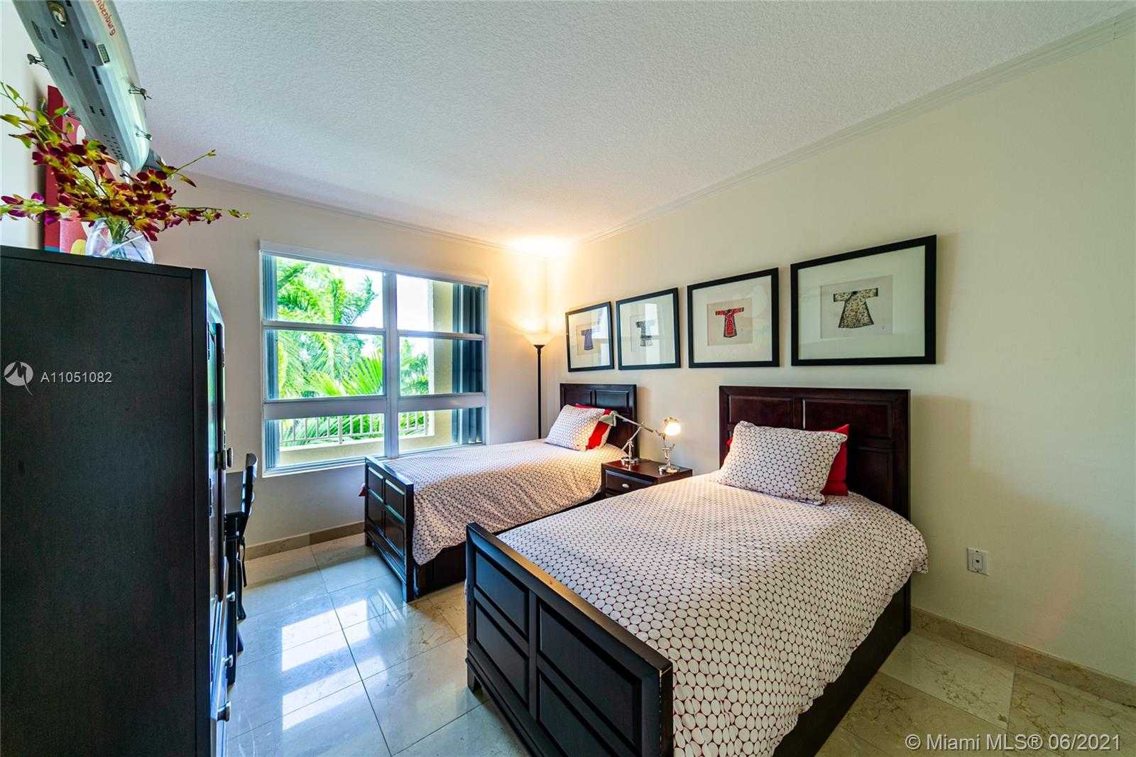 Small Image of 707 CRANDON BLVD #408, Key Biscayne Number 36
