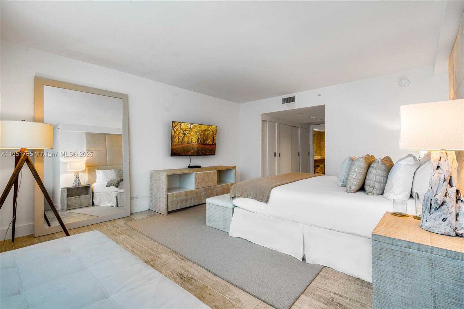 Small Image of 102 24TH ST #1115, Miami Beach Number 22