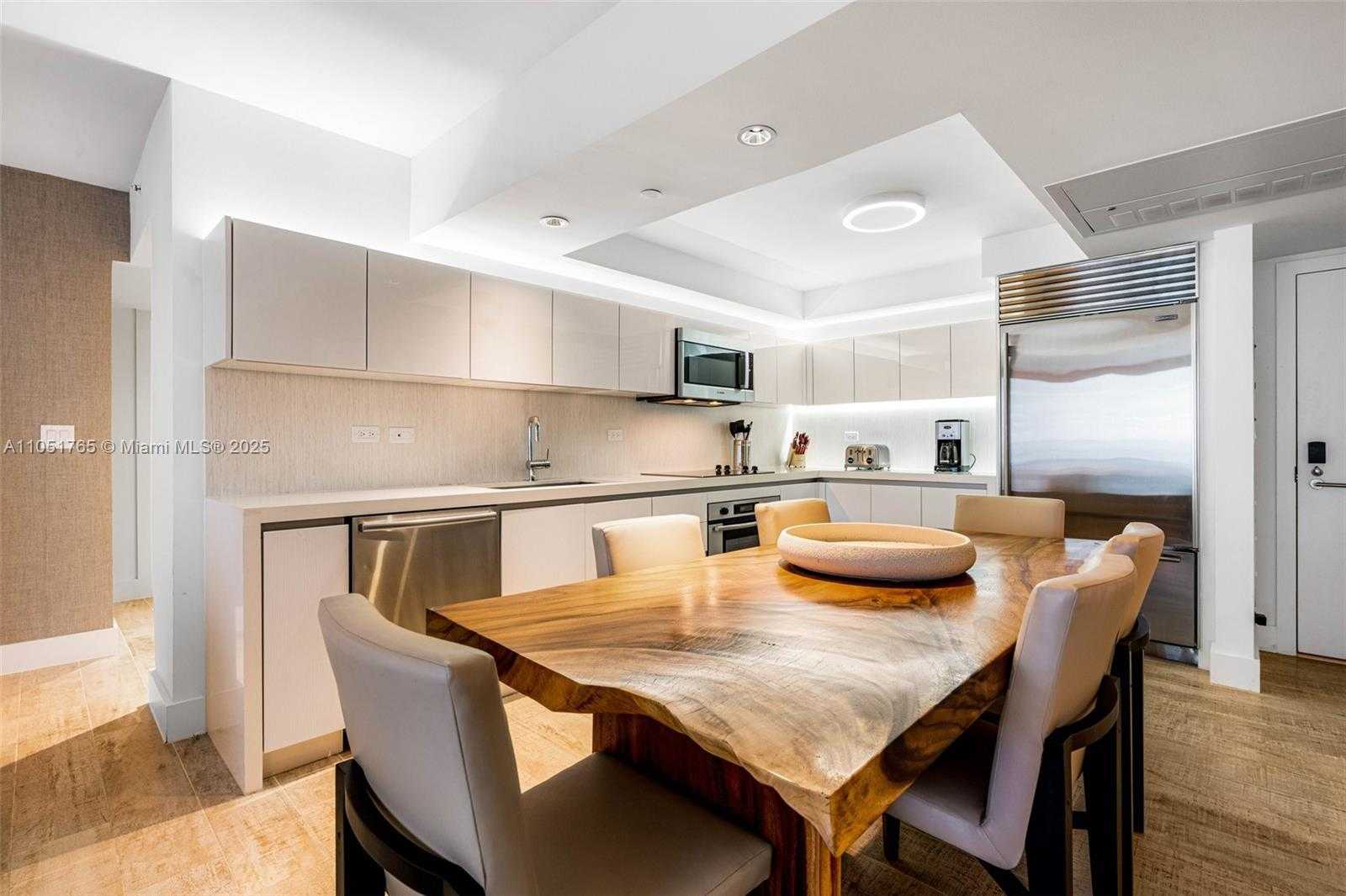 Small Image of 102 24TH ST #1115, Miami Beach Number 3