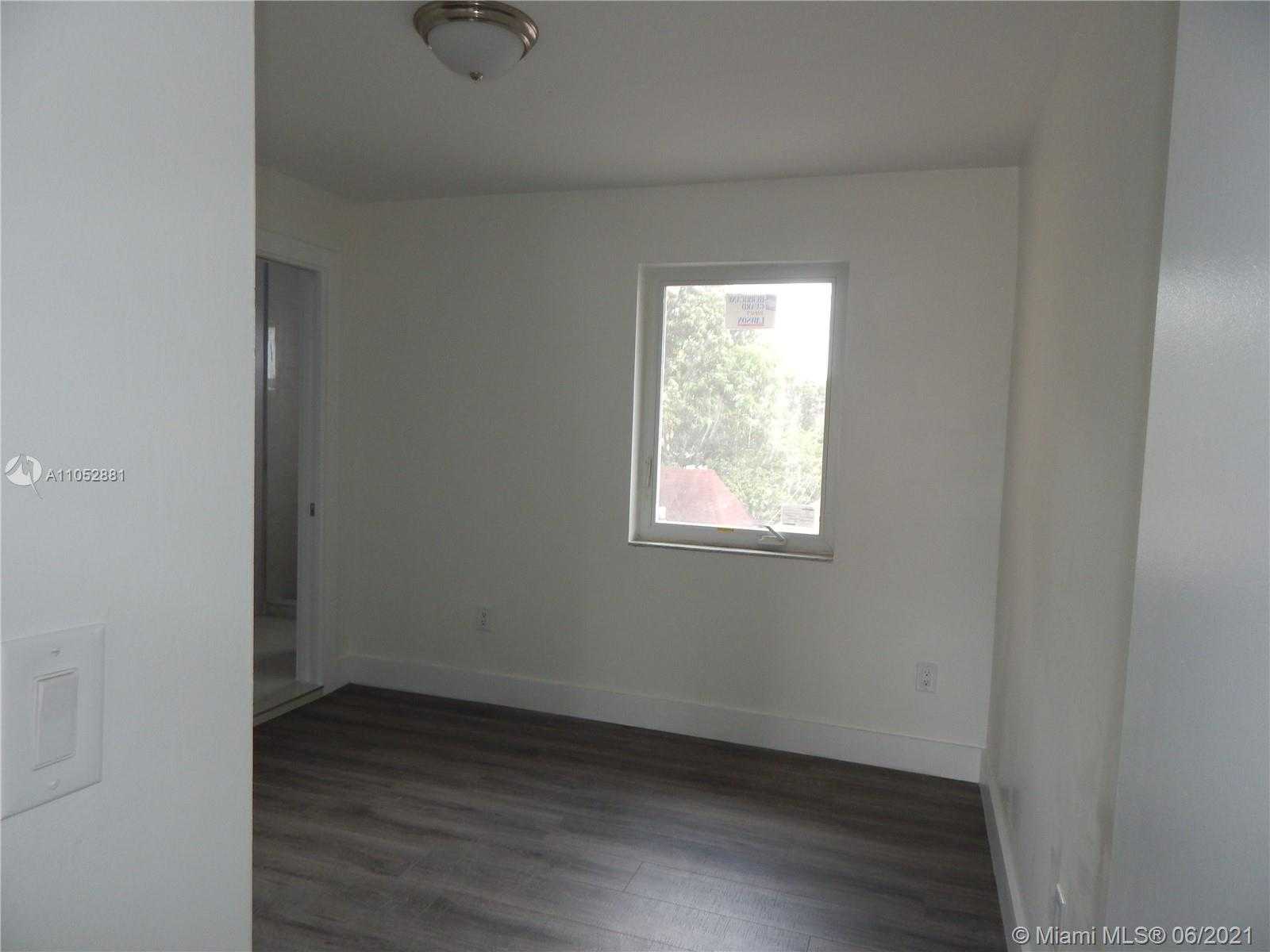 Small Image of 661 EAST 11TH PL, Hialeah Number 10