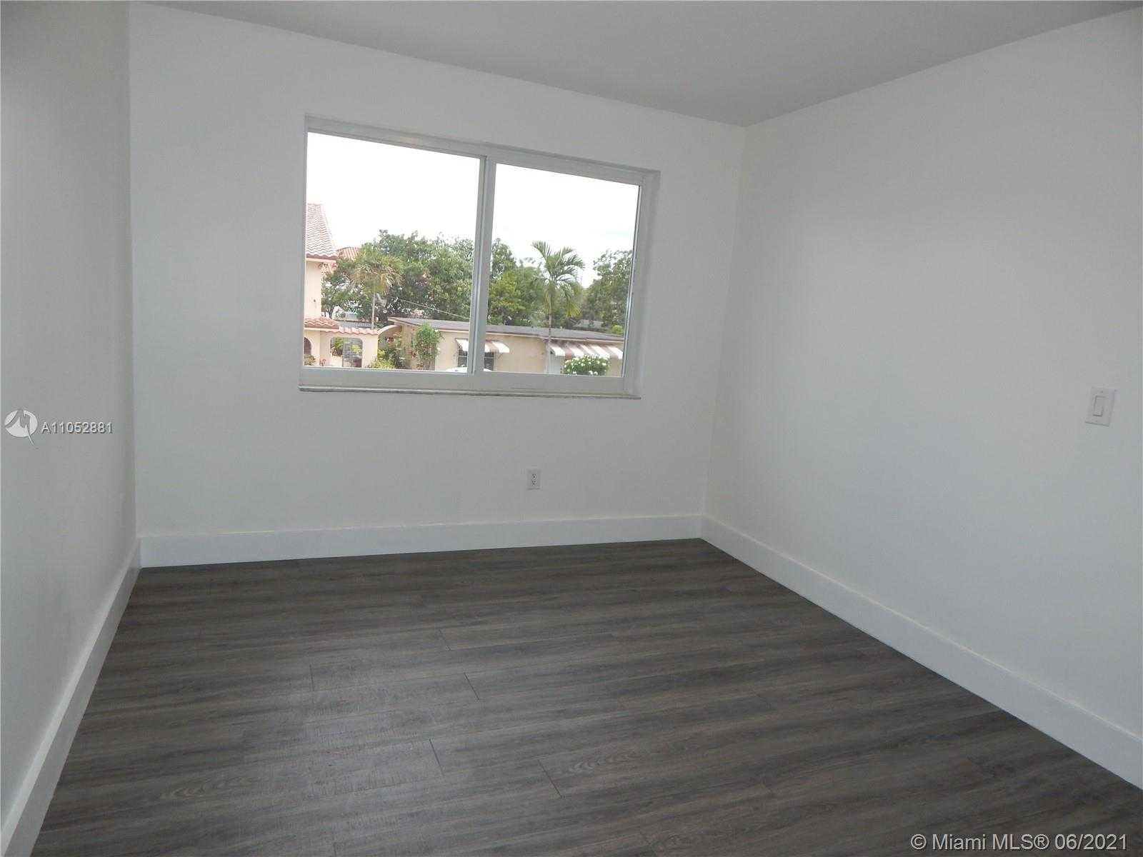 Small Image of 661 EAST 11TH PL, Hialeah Number 11
