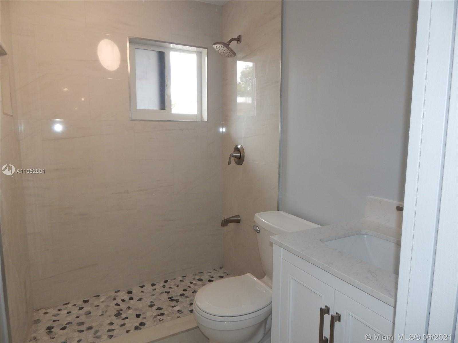 Small Image of 661 EAST 11TH PL, Hialeah Number 13