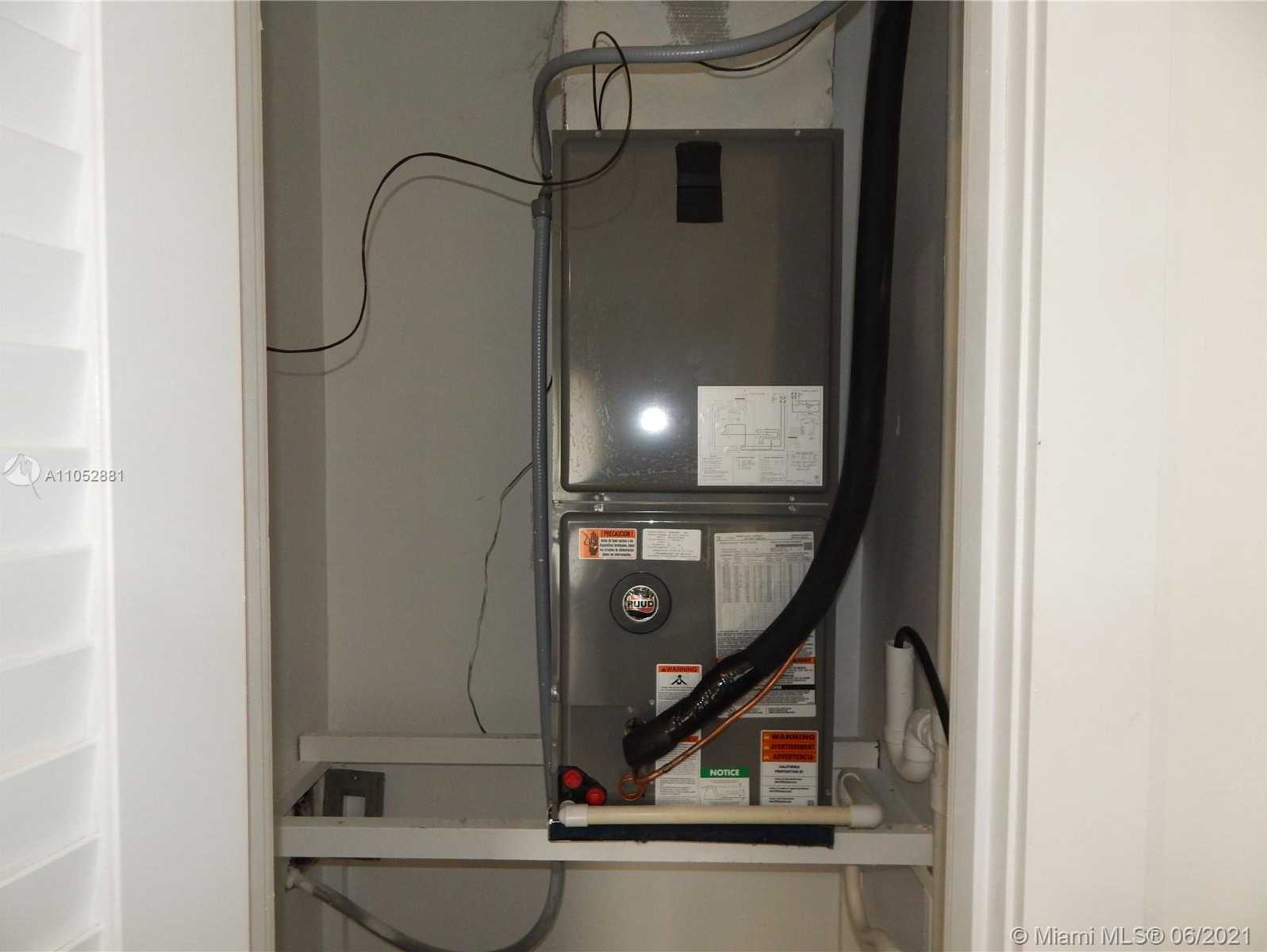 Small Image of 661 EAST 11TH PL, Hialeah Number 14