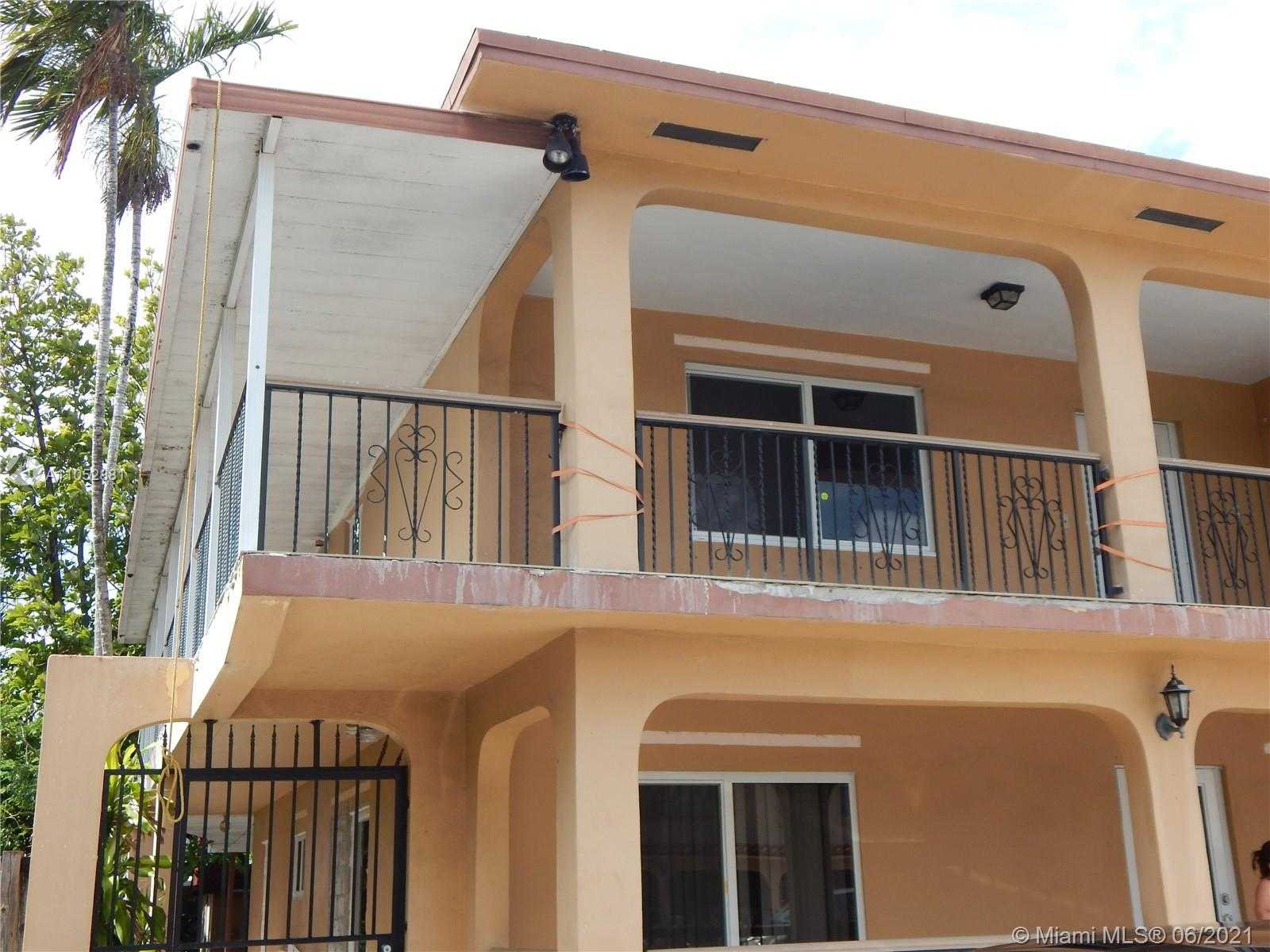 Small Image of 661 EAST 11TH PL, Hialeah Number 2