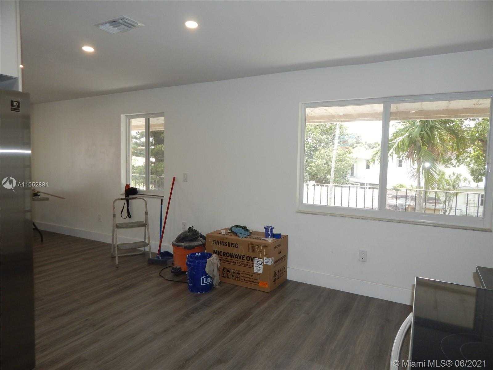 Small Image of 661 EAST 11TH PL, Hialeah Number 5