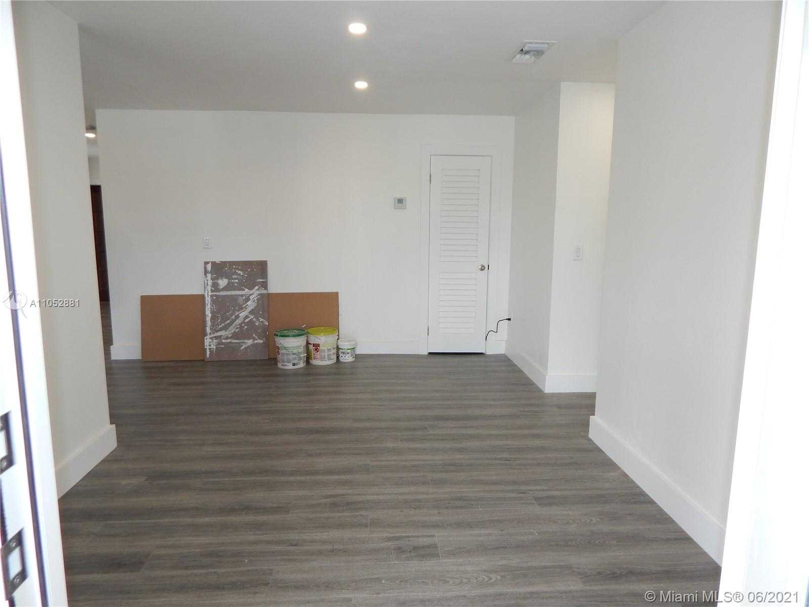Small Image of 661 EAST 11TH PL, Hialeah Number 7