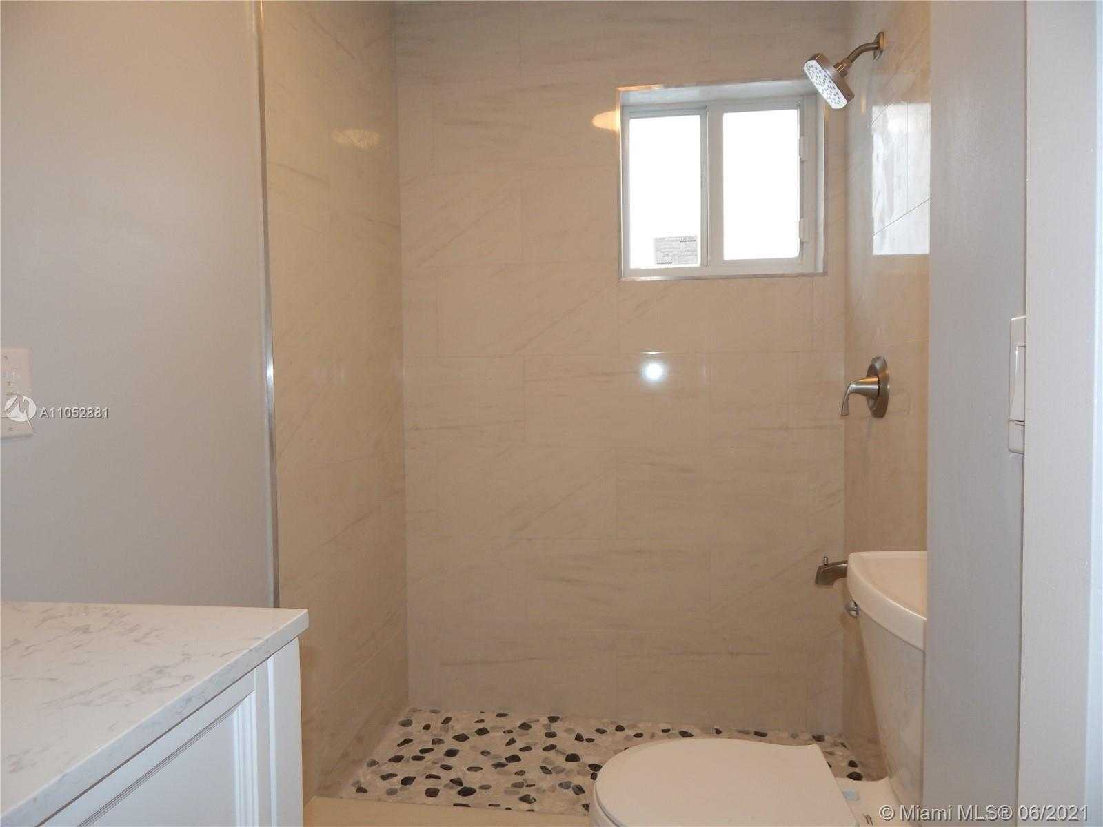Small Image of 661 EAST 11TH PL, Hialeah Number 8
