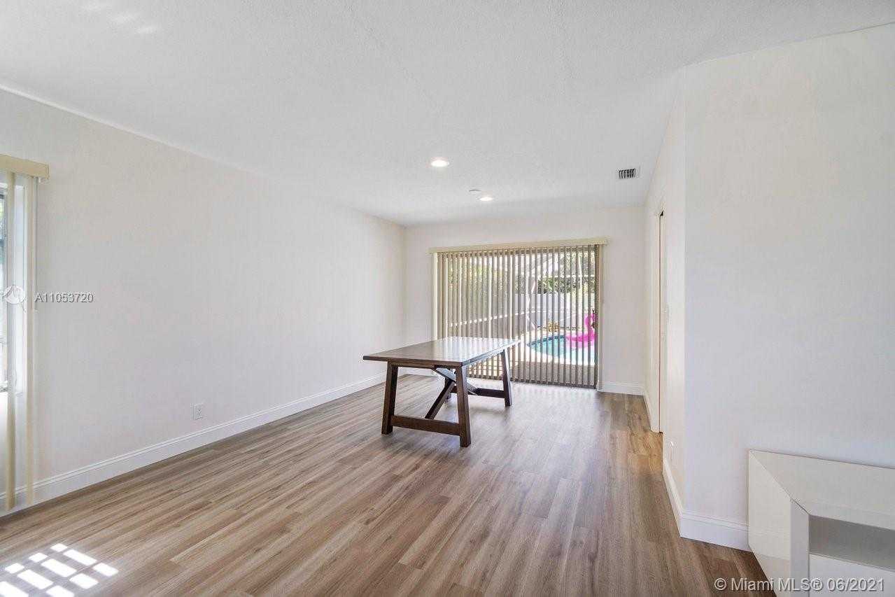 Small Image of 500 SILVER LN, Boca Raton Number 11