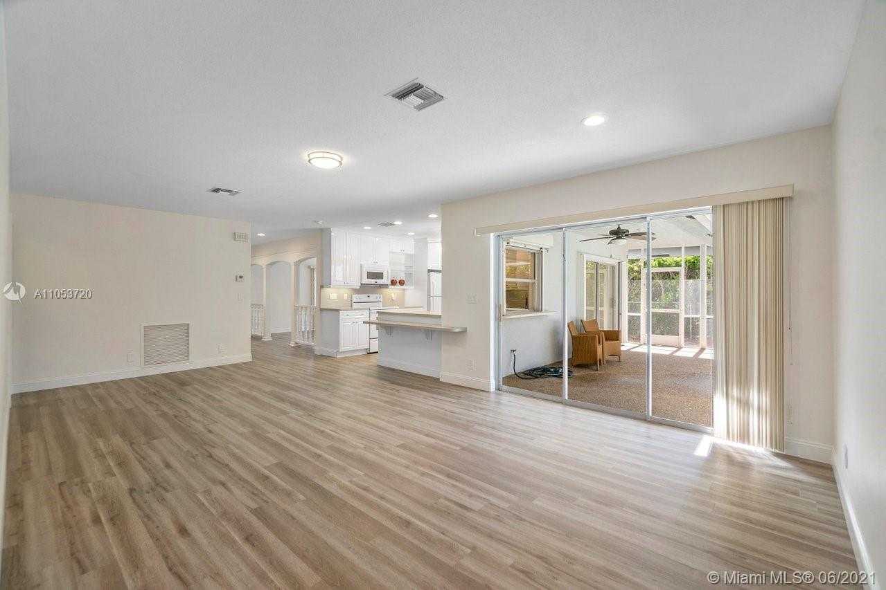 Small Image of 500 SILVER LN, Boca Raton Number 15