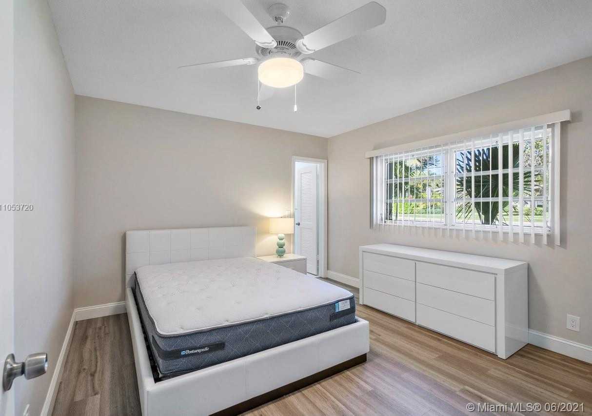 Small Image of 500 SILVER LN, Boca Raton Number 27