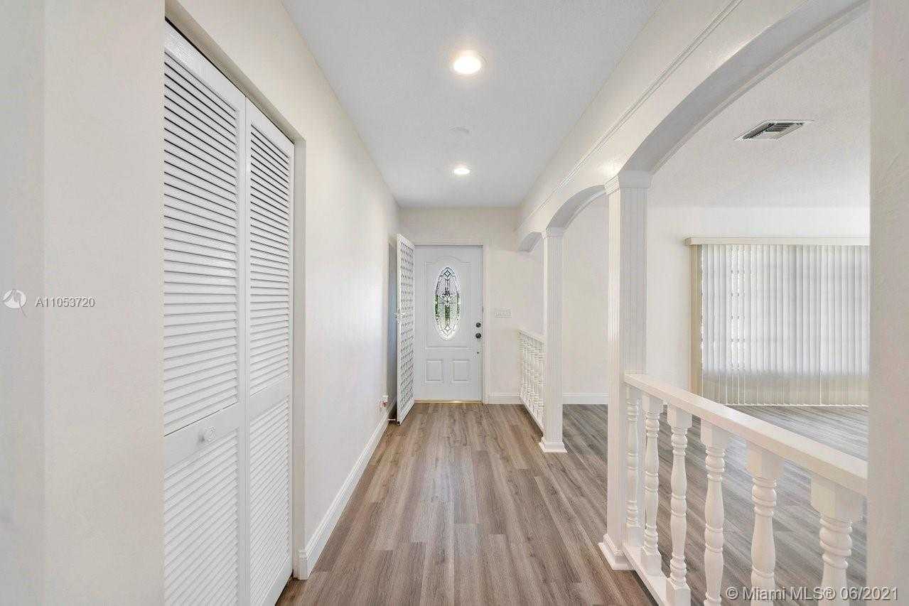 Small Image of 500 SILVER LN, Boca Raton Number 7