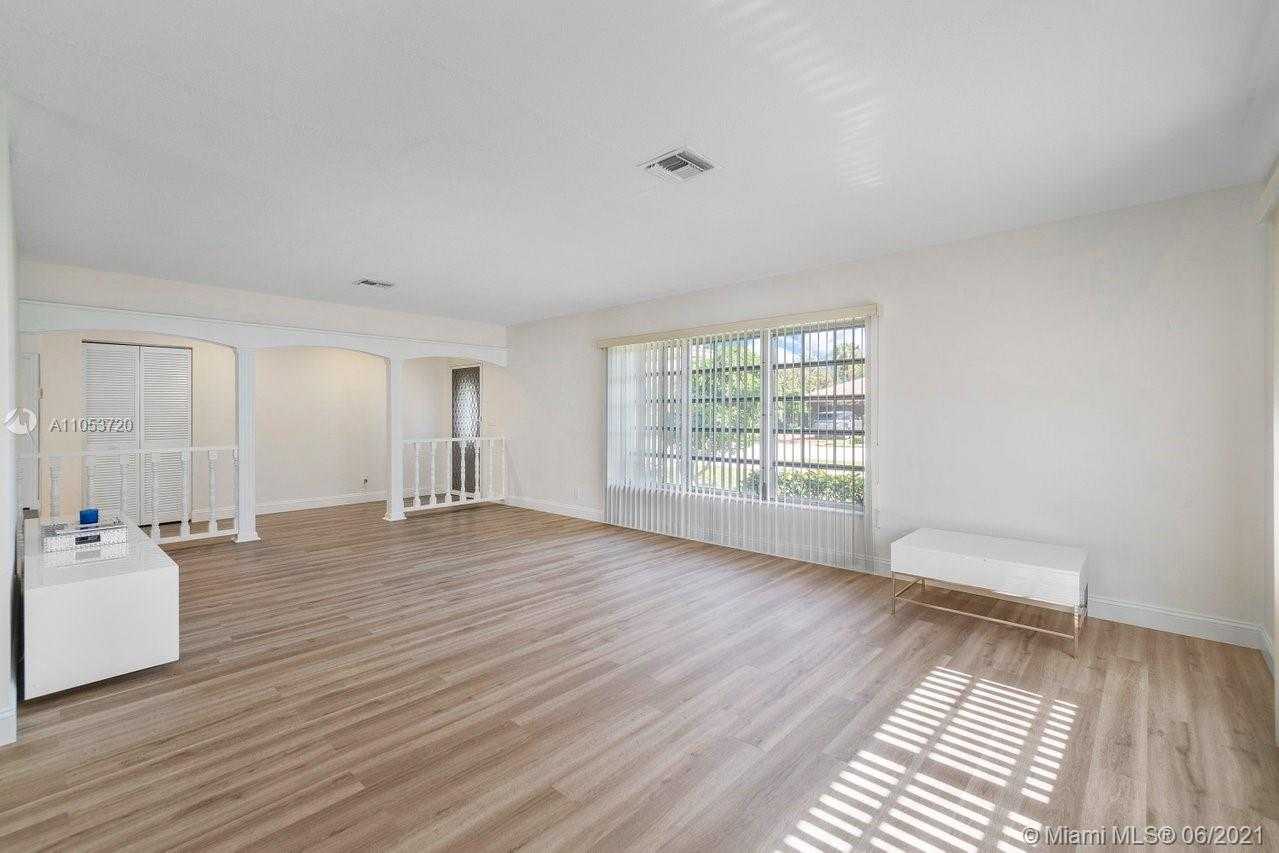 Small Image of 500 SILVER LN, Boca Raton Number 9