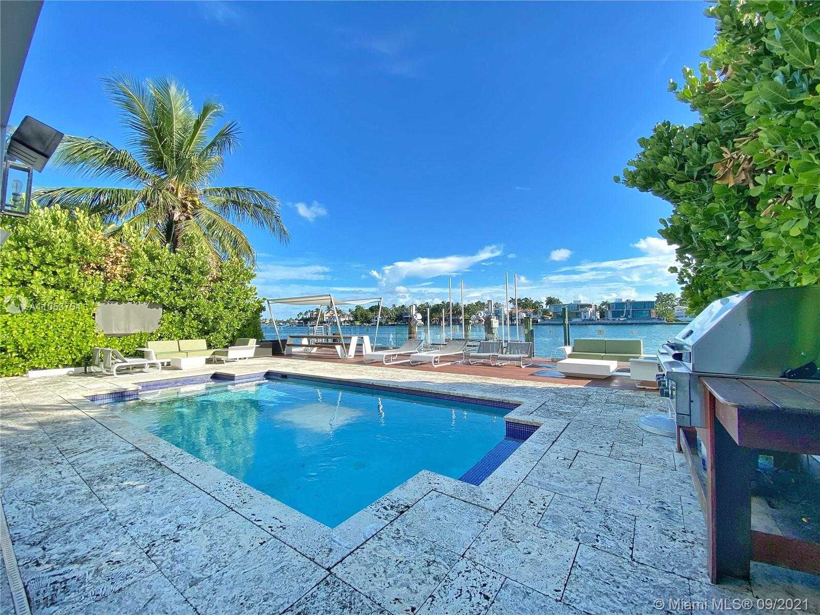 Small Image of 211 NORTH COCONUT LN, Miami Beach Number 10