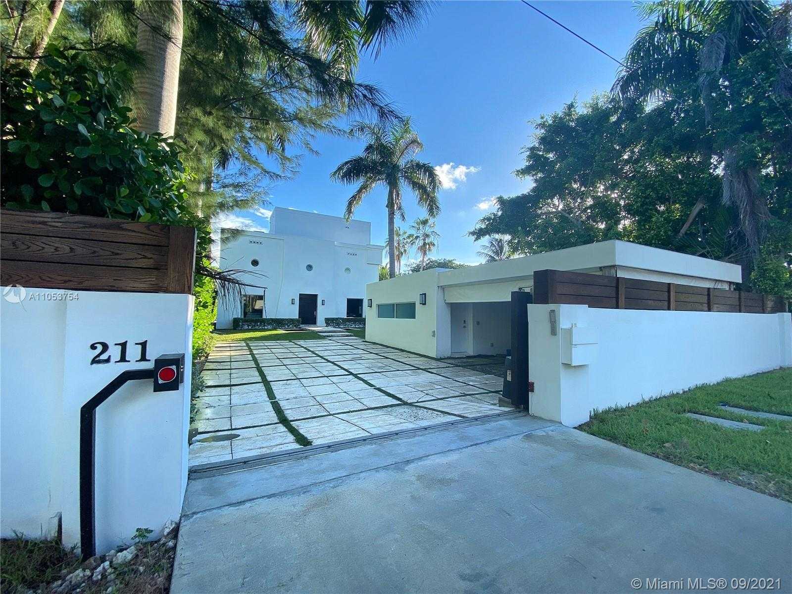 Small Image of 211 NORTH COCONUT LN, Miami Beach Number 2