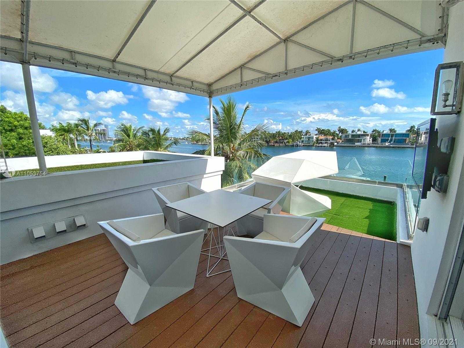 Small Image of 211 NORTH COCONUT LN, Miami Beach Number 21