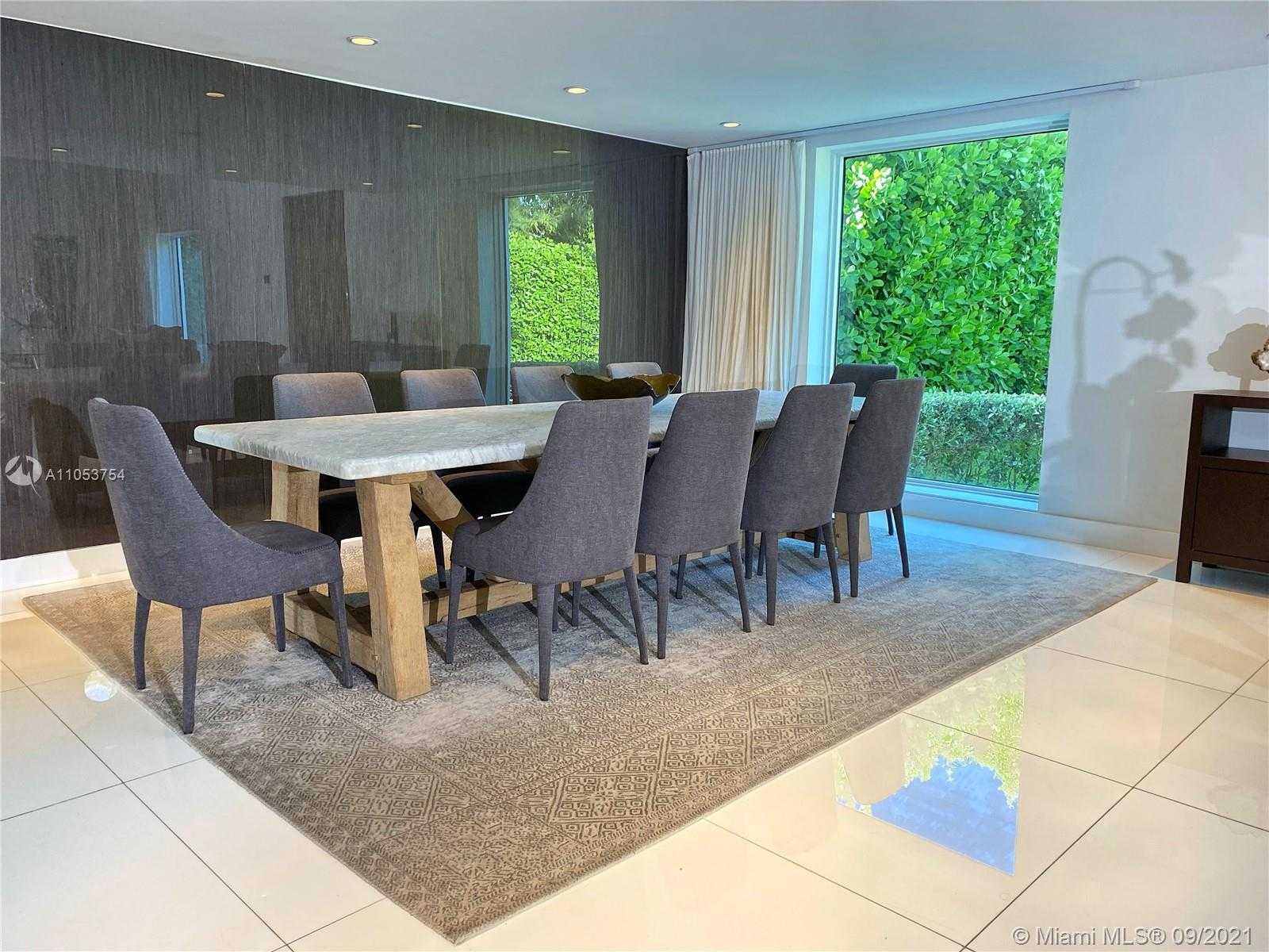 Small Image of 211 NORTH COCONUT LN, Miami Beach Number 5