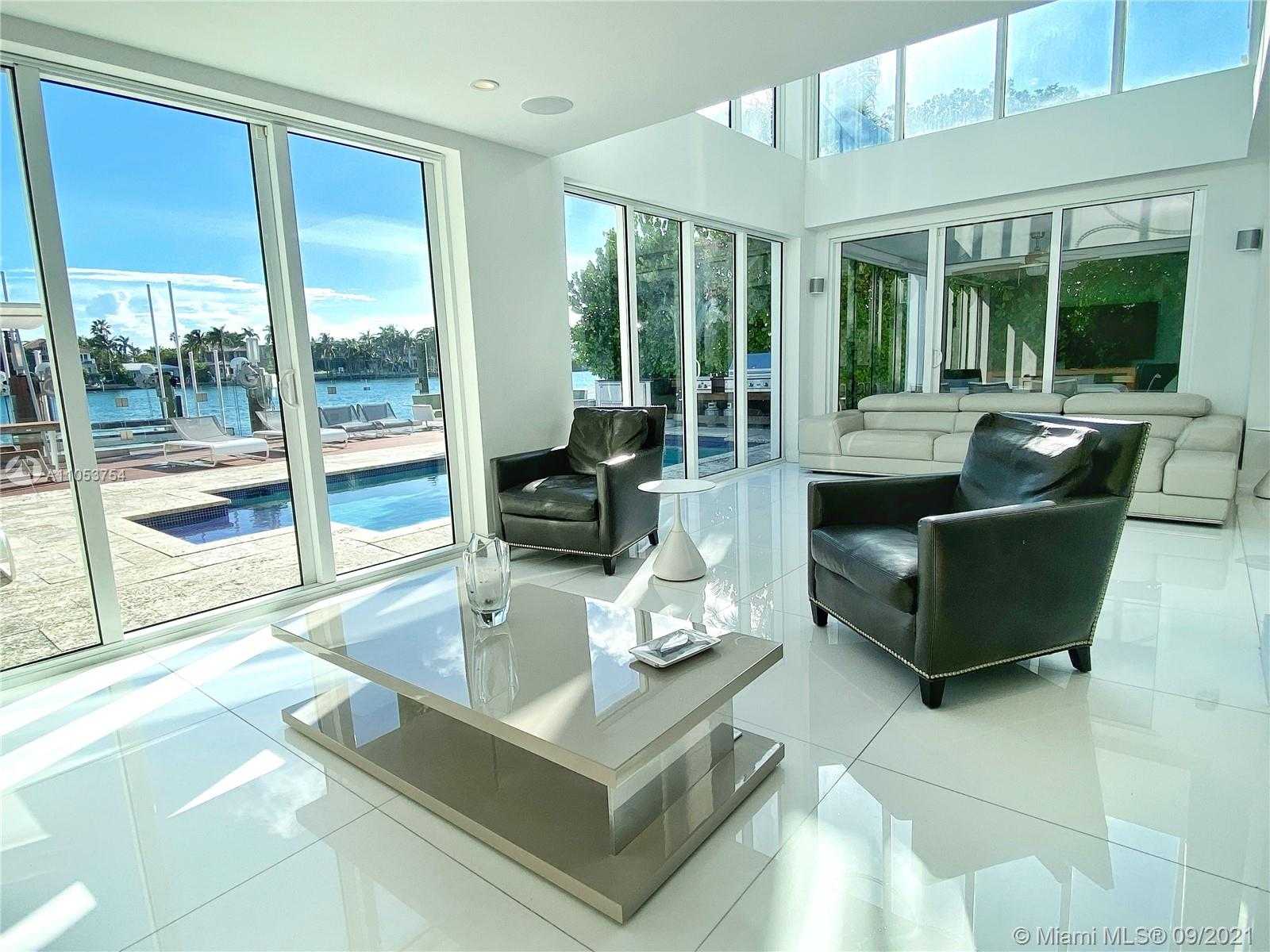 Small Image of 211 NORTH COCONUT LN, Miami Beach Number 6