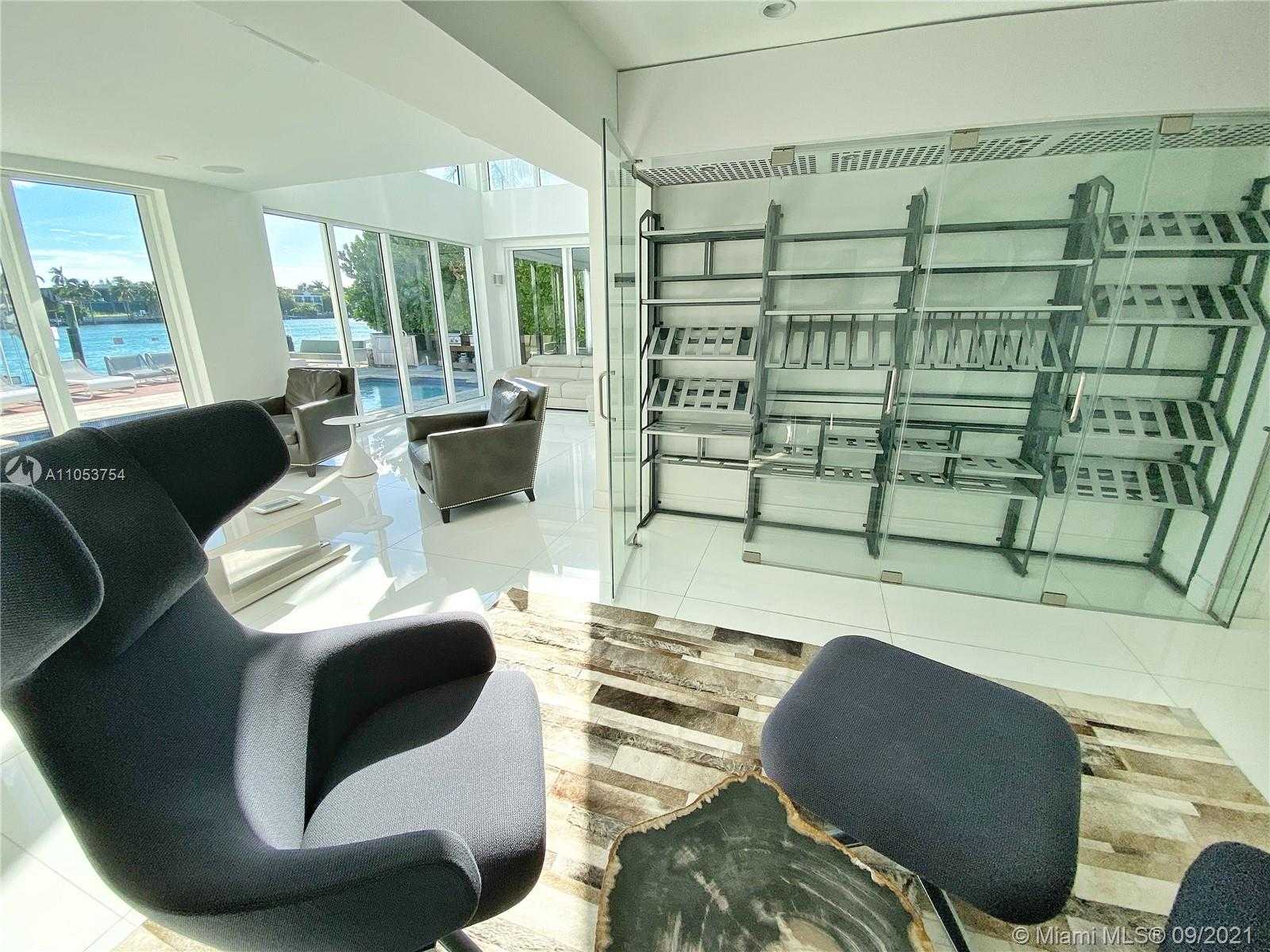 Small Image of 211 NORTH COCONUT LN, Miami Beach Number 7