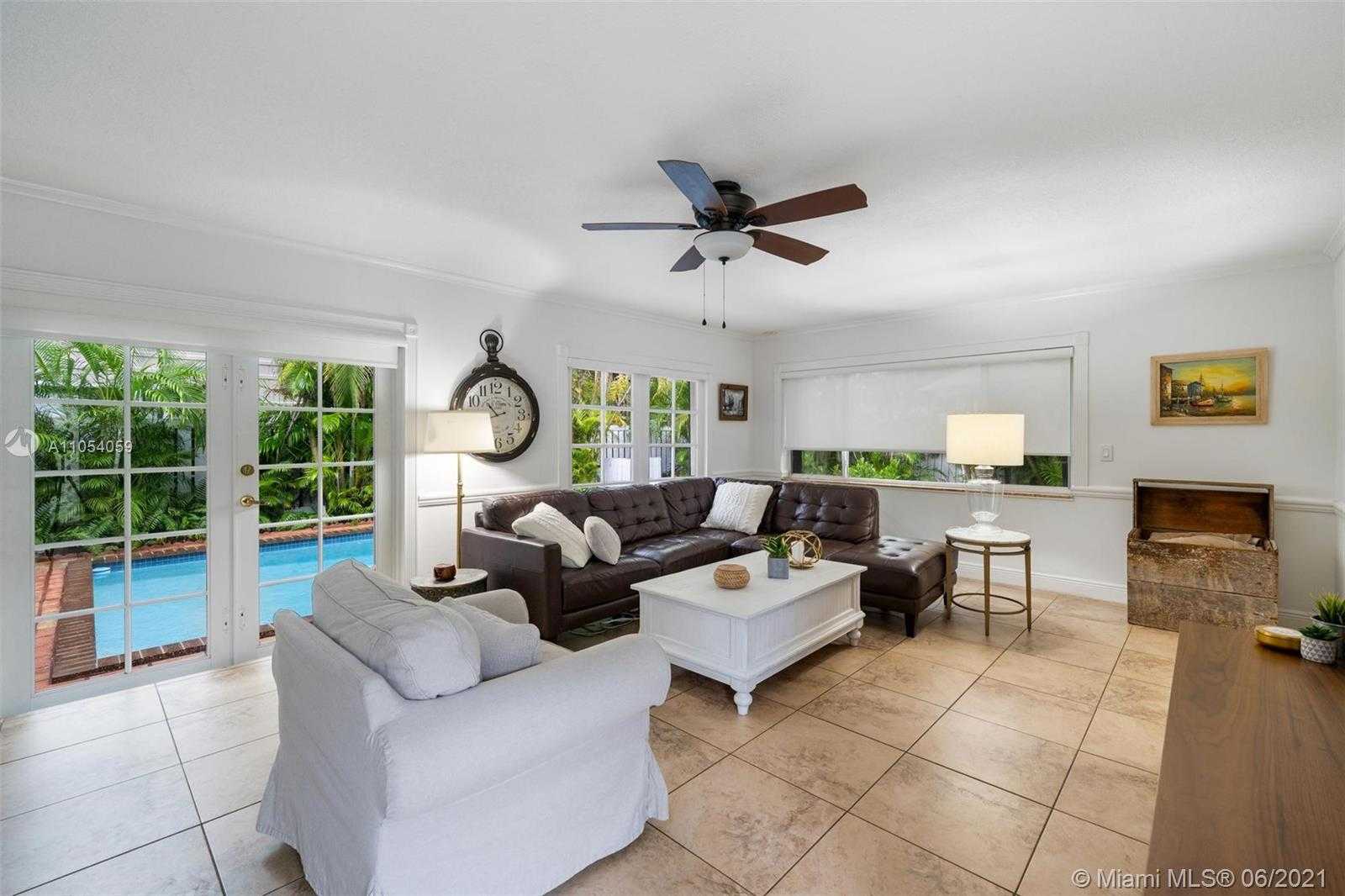 Small Image of 2200 OVERBROOK ST, Miami Number 17