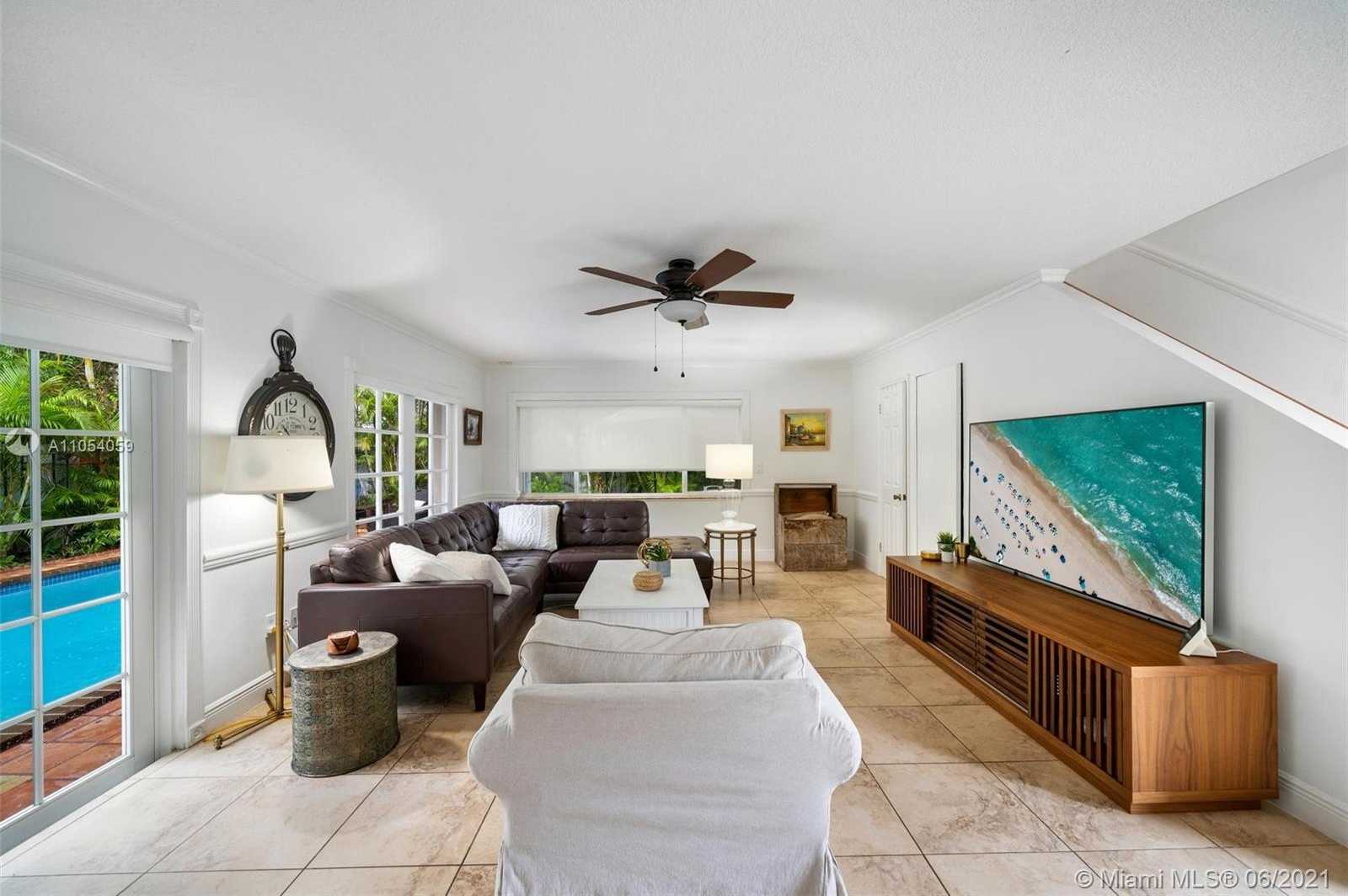Small Image of 2200 OVERBROOK ST, Miami Number 18