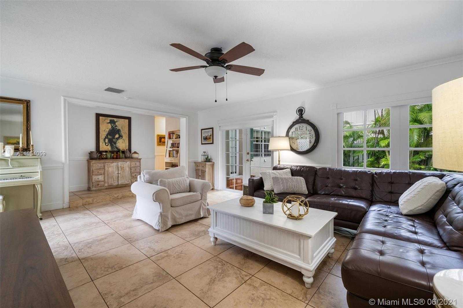 Small Image of 2200 OVERBROOK ST, Miami Number 21